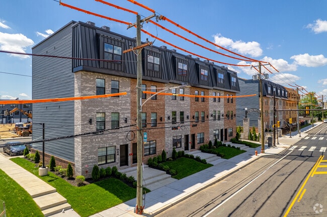 WYNNEFIELD HEIGHTS SQUARE