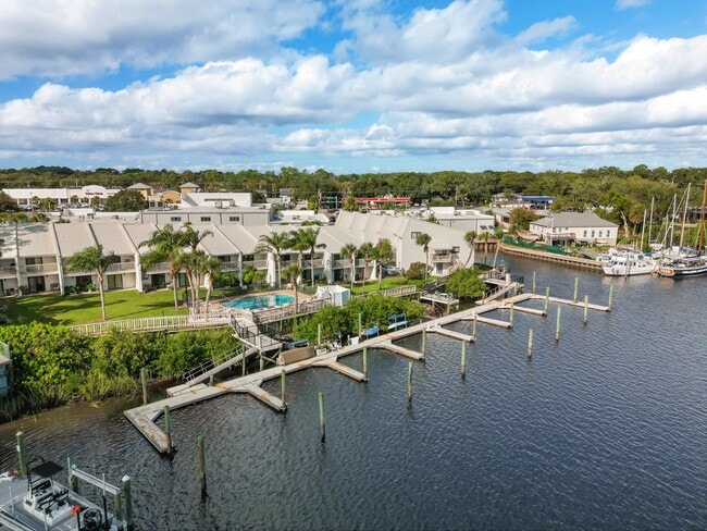 Foto del edificio - 909 S Ponce De Leon Blvd