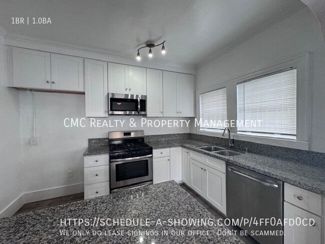 Building Photo - 1535 E Florida St