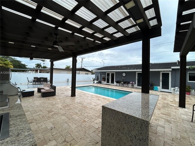 Foto del edificio - 6202 SW 107th Ave