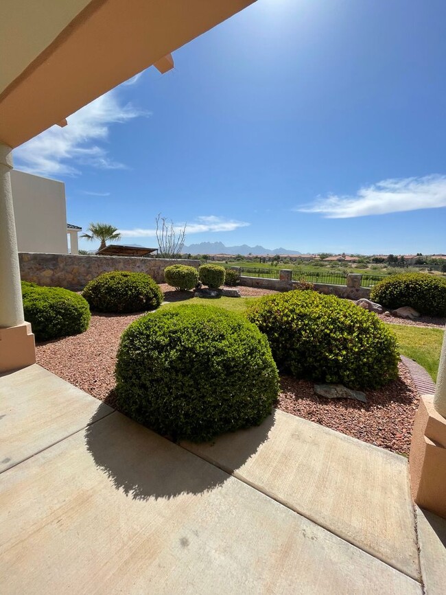 Building Photo - 3 Bed/2.5 Bath Home on Golf Club Rd in Son...