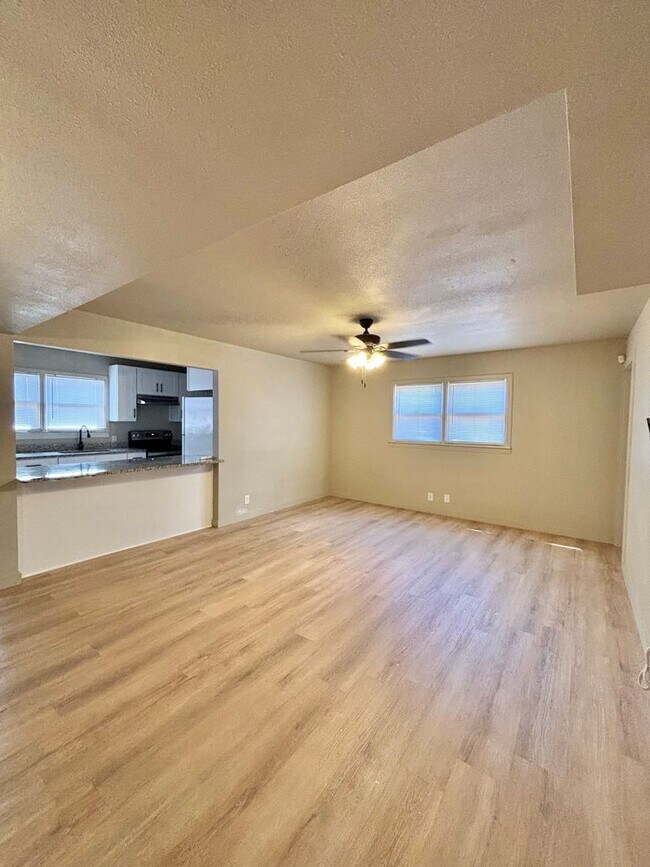 Foto del edificio - Now Available - 3 Bedroom Home!!