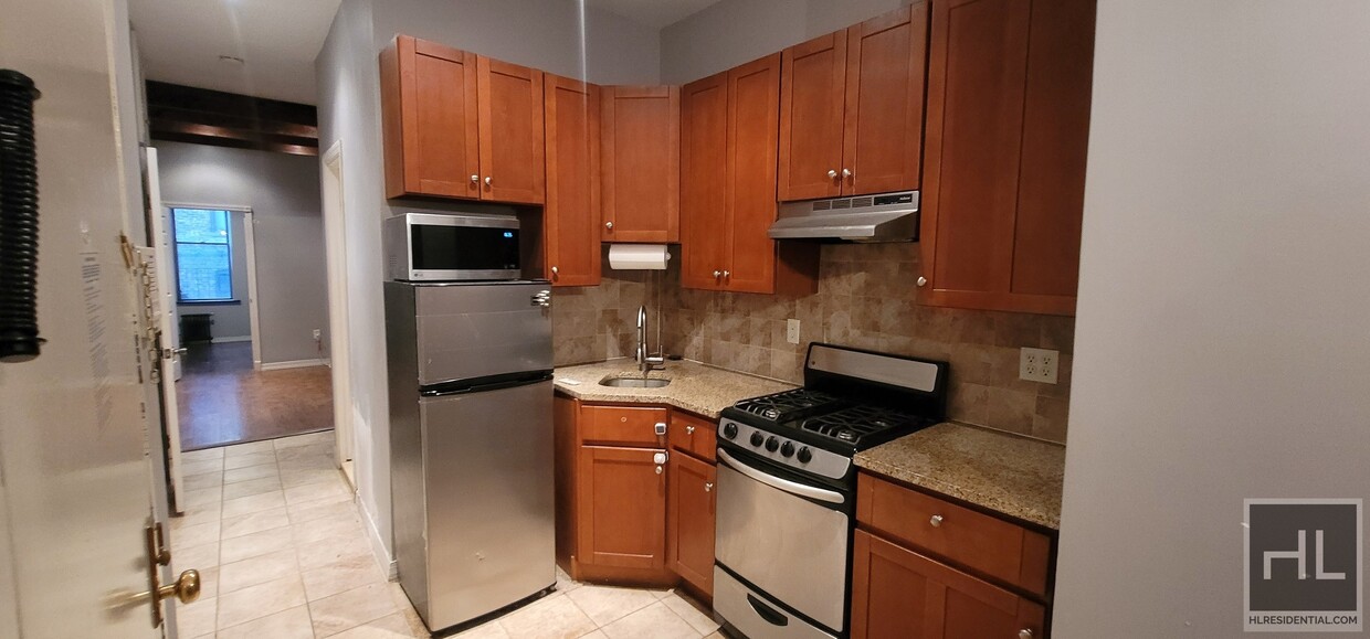 Primary Photo - Large Renovated 1 Bedroom in Prime Park Slope