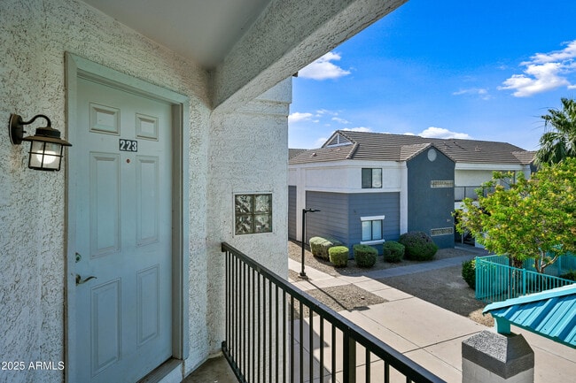 Building Photo - 3065 N 67th Ave