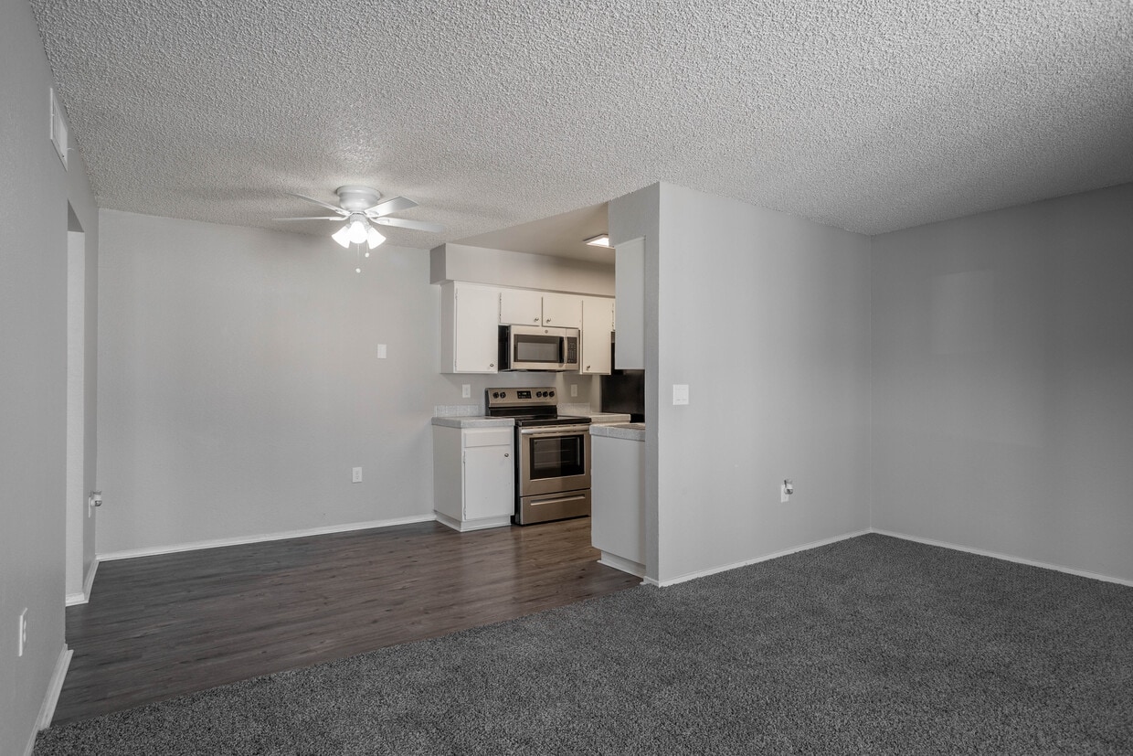 Photo - Falcon Pointe Apartments