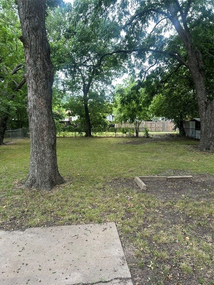 Foto del edificio - 1615 N Highland Ave