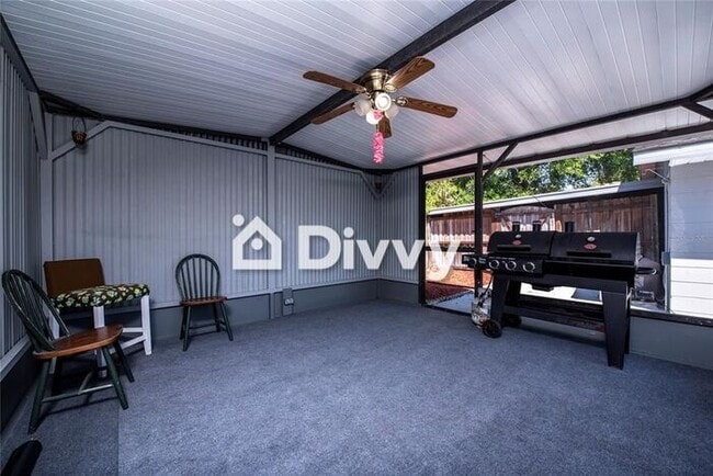 Building Photo - 1124 W Voorhis Ave