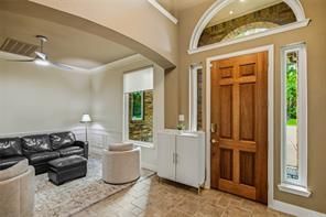 Foto del edificio - 9024 Bottlebrush Ln