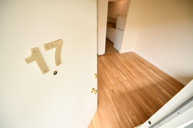 Foto del edificio - 1932 6th Ave