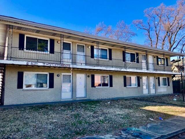 Primary Photo - 605 W Michigan St