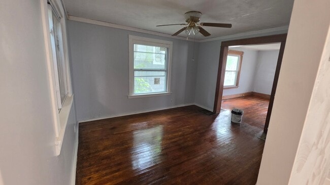 Building Photo - 1606 W Colvin St