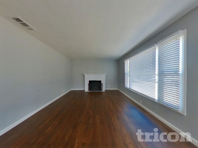 Foto del edificio - 2316 Viola St