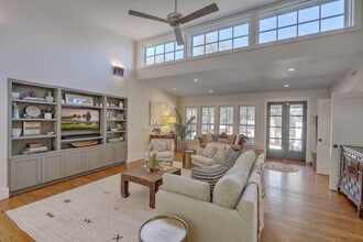 Building Photo - 278 Palm St