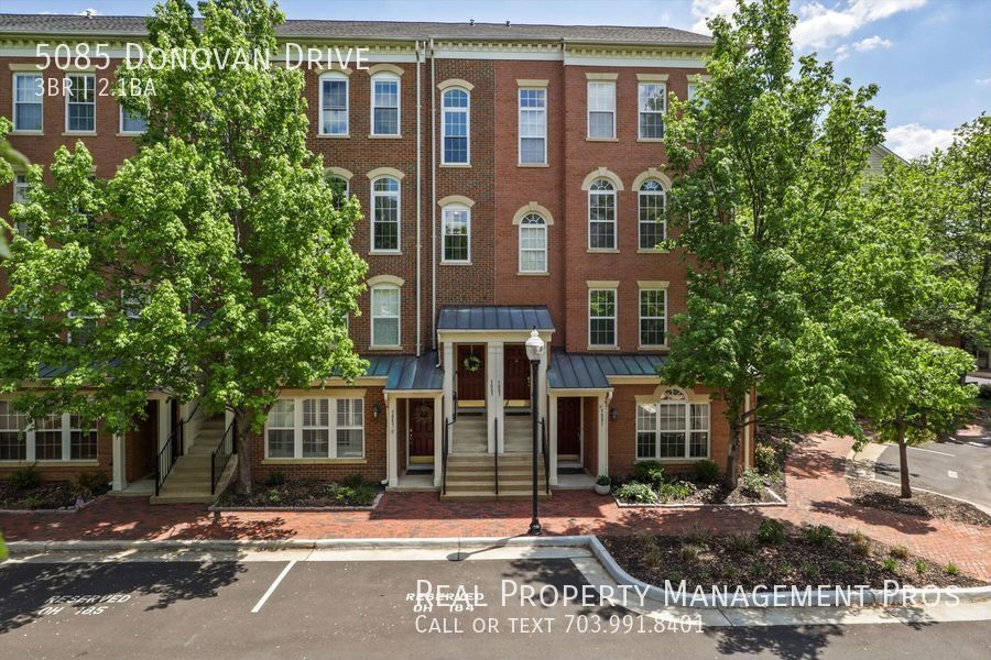 Foto principal - Rarely available Cameron Station TH - EV C...