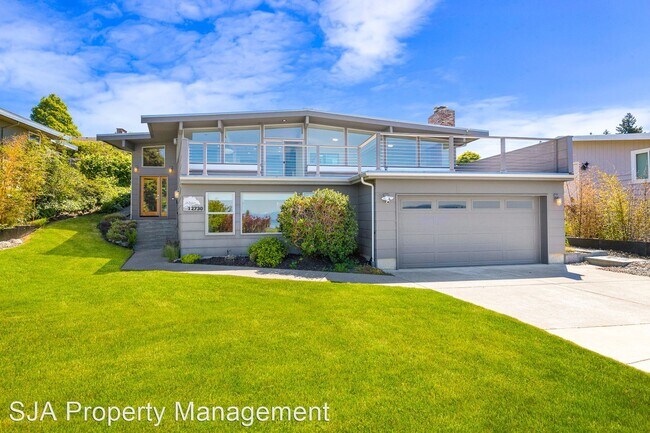 Foto del edificio - 3 br, 3 bath House - 12730 9th Avenue NW