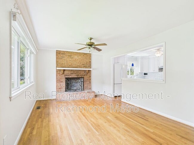 Building Photo - 2318 Aspen Ave