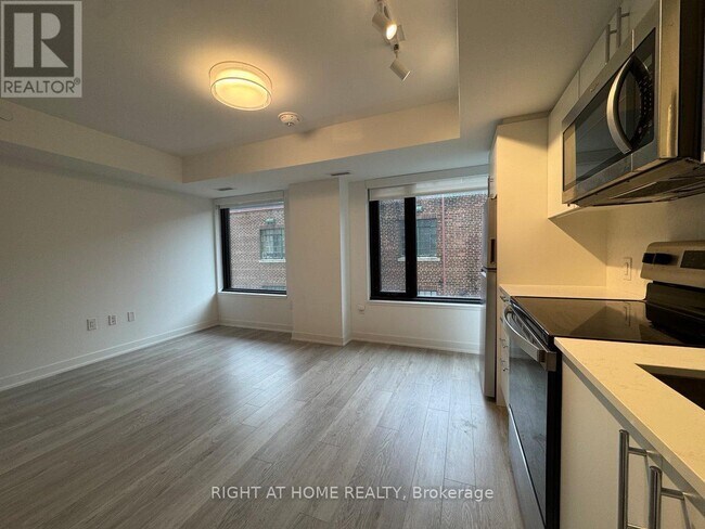 Photo du bâtiment - 3 Strathgowan Ave