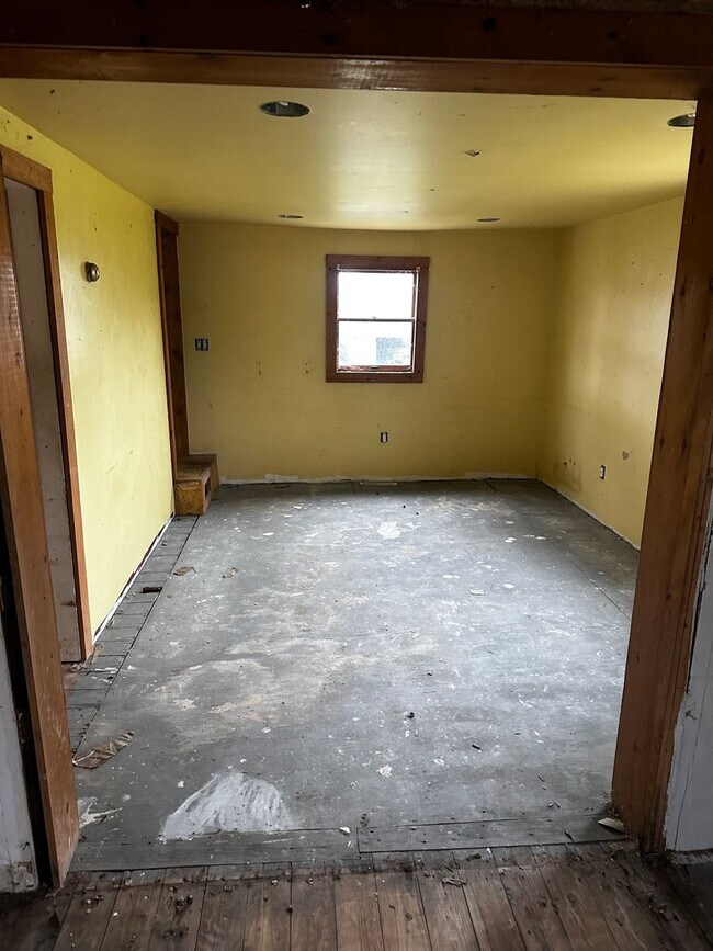 Foto del edificio - 15610 Cresap Ave