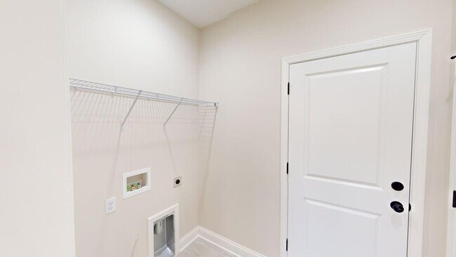 Building Photo - For Lease | Beautiful 3 Bedroom, 2 Bath Home in McClellan Crossing