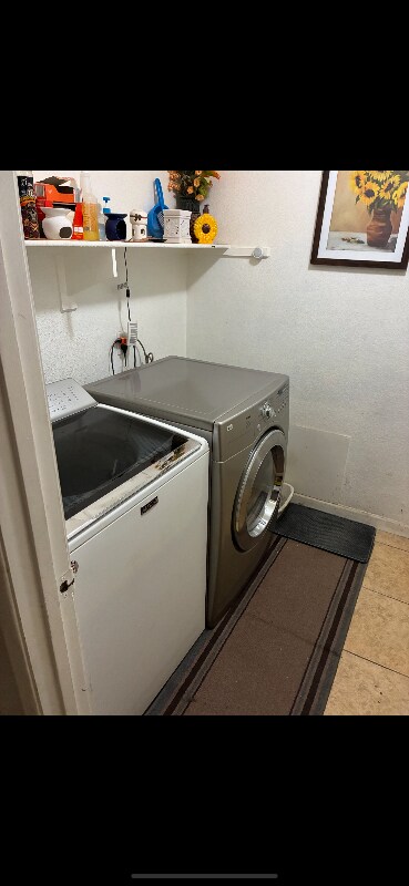 Foto del edificio - 16785 Baltic Ct