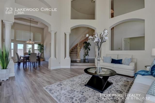 Foto del edificio - Luxury Home in Hills of San Mateo