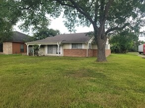 Building Photo - 5827 Reed Rd
