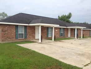 Building Photo - 59593 Dykes Ln