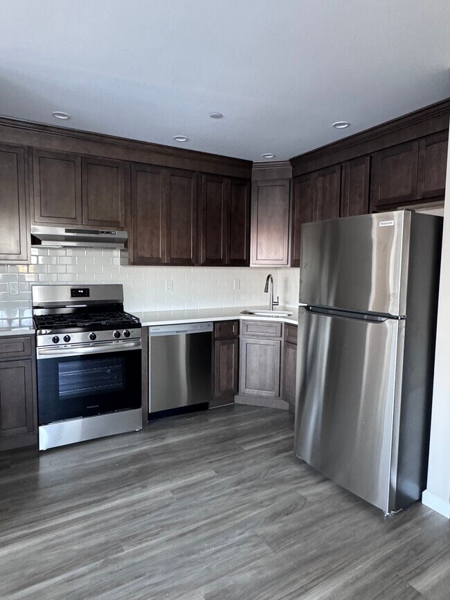 Foto del edificio - 6204 Hillmeyer Rd