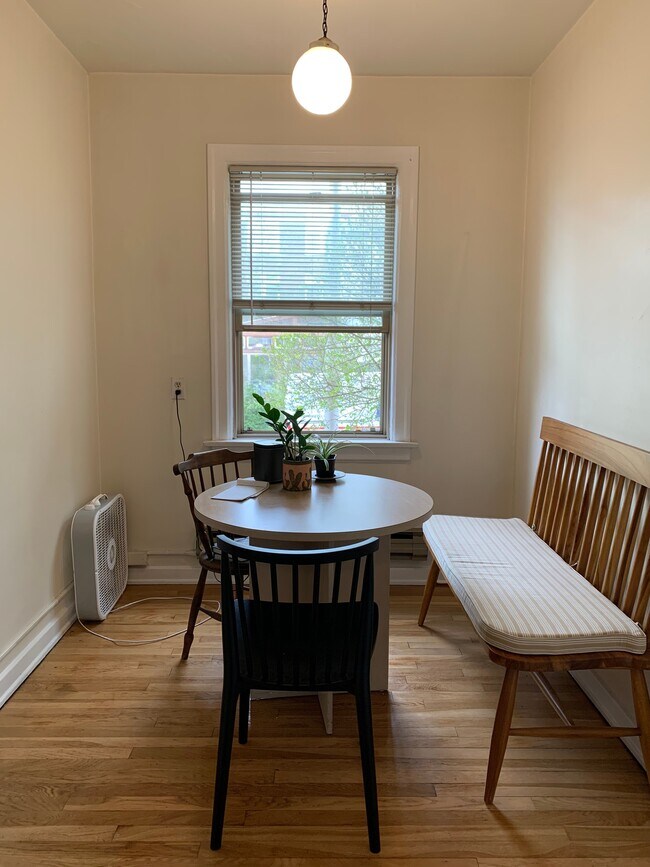 Foto del edificio - 531 Bellevue Ave E