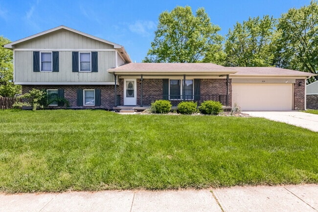 Building Photo - 414 Apple Tree Dr