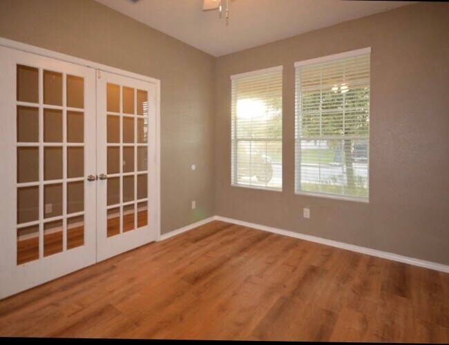 Building Photo - 7416 Paraiso Pt