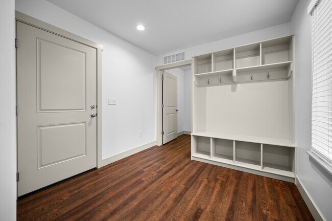 Building Photo - 671 S 400 E