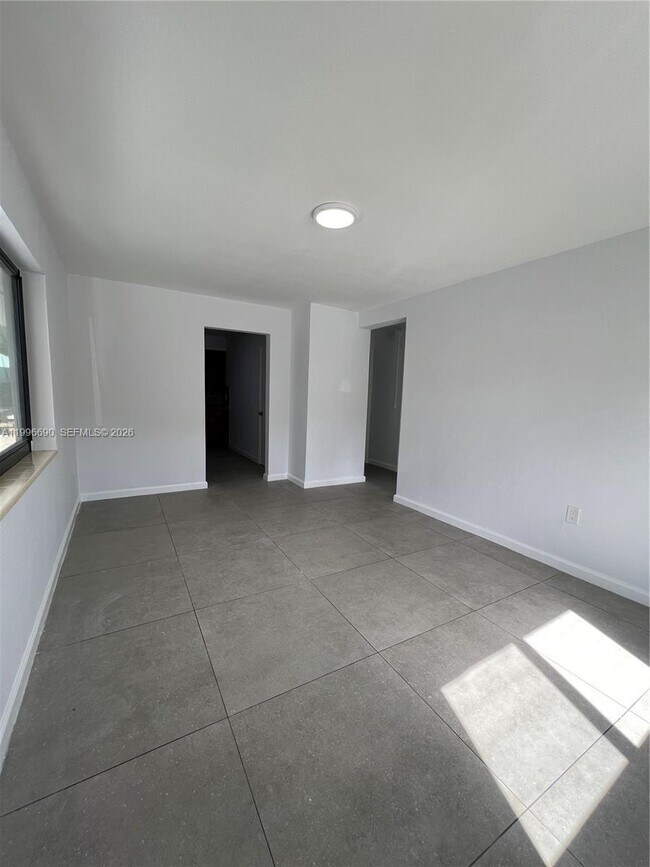 Foto del edificio - 963 NW 5th St
