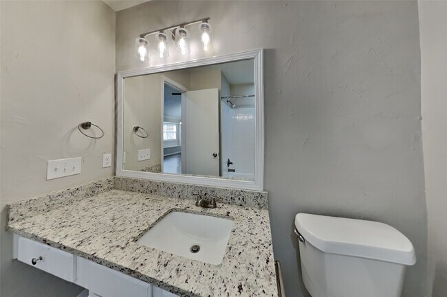 Foto del edificio - 2515 Chestnut Cir