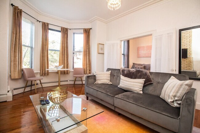 Building Photo - 282 Washington St