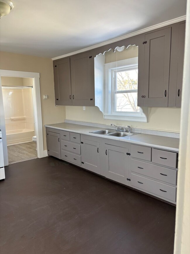 Foto del edificio - Lopus Lake, LLC-217 Pine Str