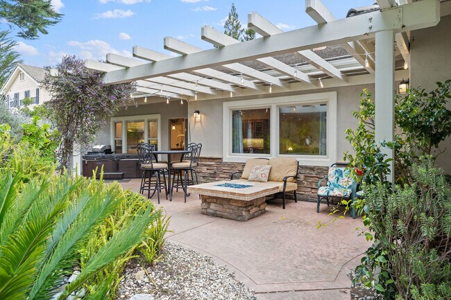 Foto del edificio - 2357 Bittern St