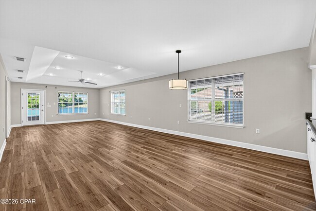 Building Photo - 114 Lakeridge Dr