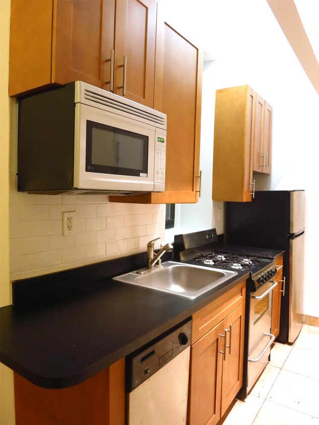 Foto principal - 200 E 94th St