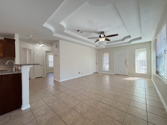 Building Photo - 18822 Driftwood Springs Dr