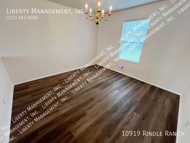Foto del edificio - 10919 Rindle Ranch