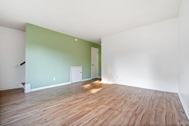 Building Photo - 2509 Stadium Dr
