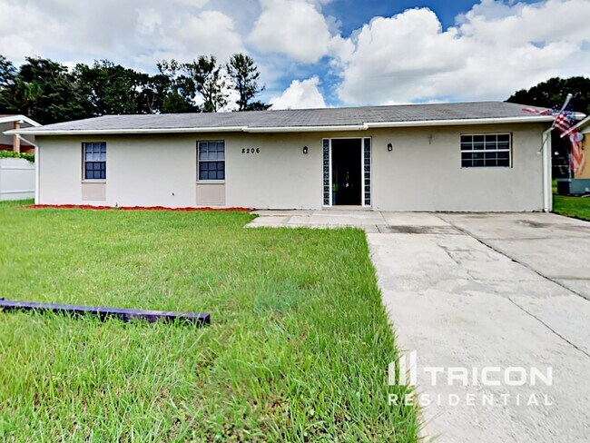 Foto del edificio - 8206 Laguna Ln