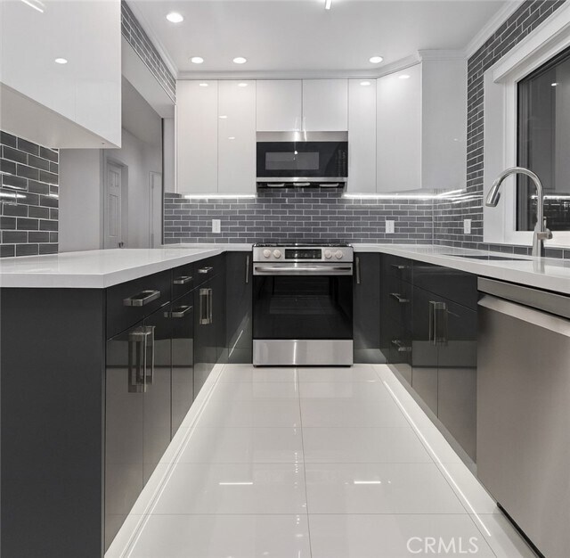 Building Photo - 3381 Oakmont View Dr