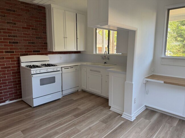 Foto del edificio - 5613 E Hanbury St