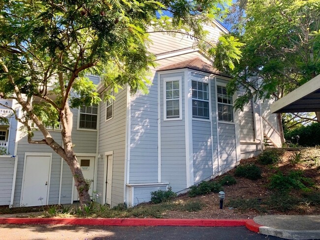 Building Photo - Spacious 3/2 Goleta Condo with Amenities!