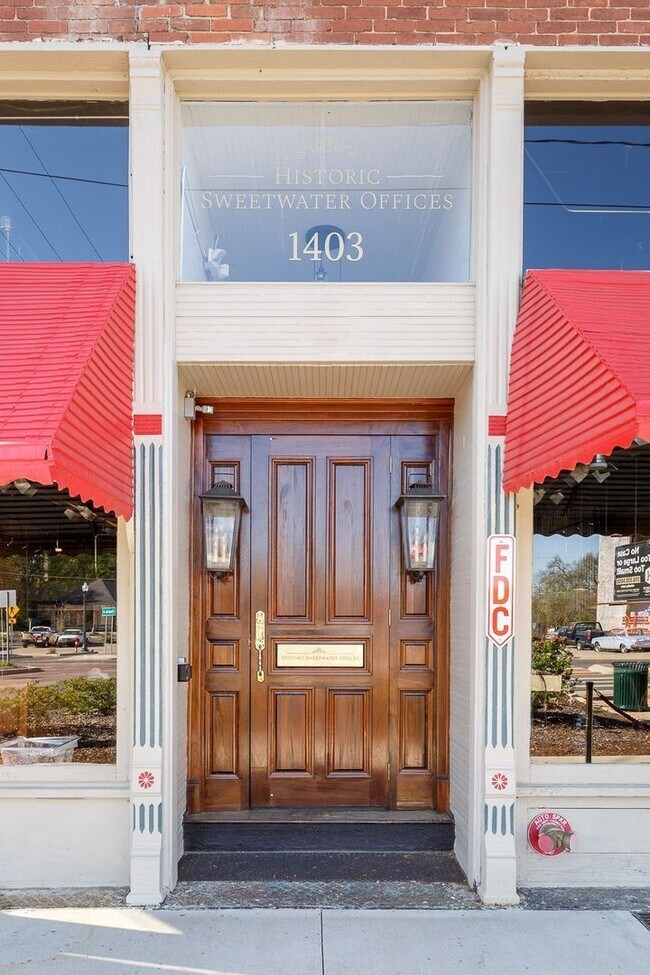 Foto del edificio - 1403 Huntsville Rd