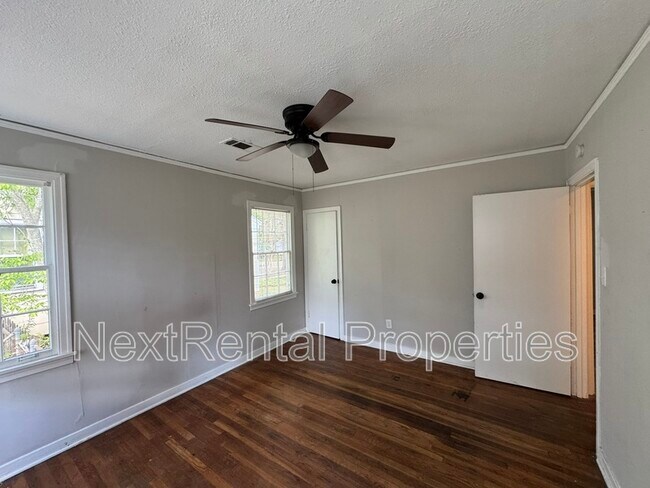 Foto del edificio - 535 Robinhood Rd