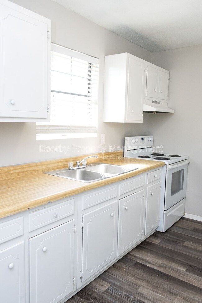 Building Photo - 5102 Tennessee 58