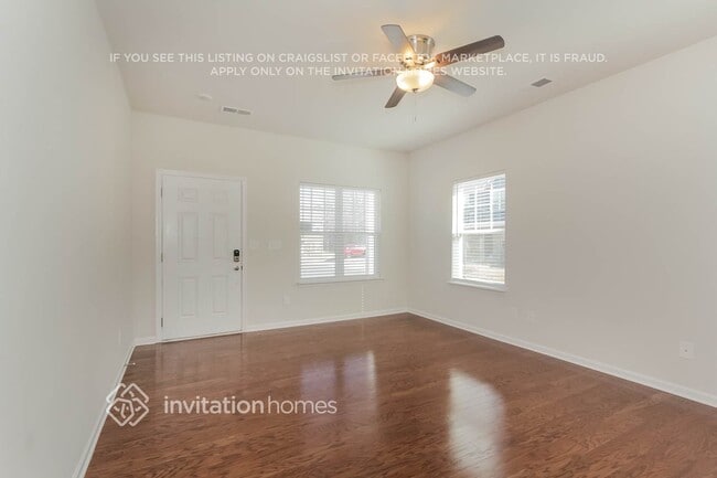 Building Photo - 9211 Grand Valley Dr